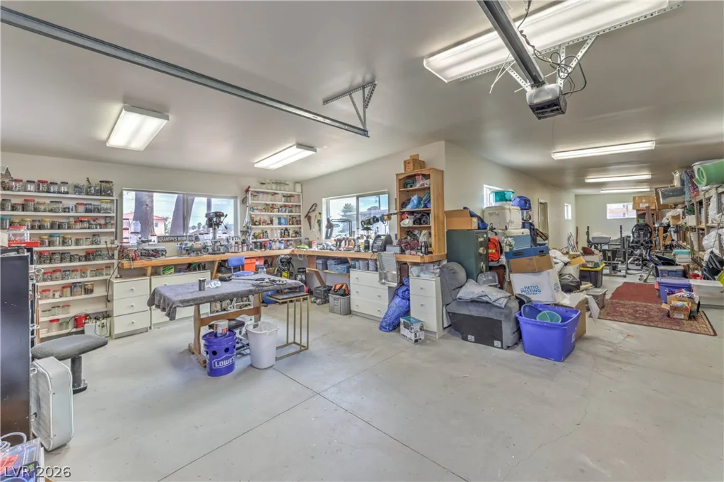 8020 La Cienega, Las Vegas, NV 89123