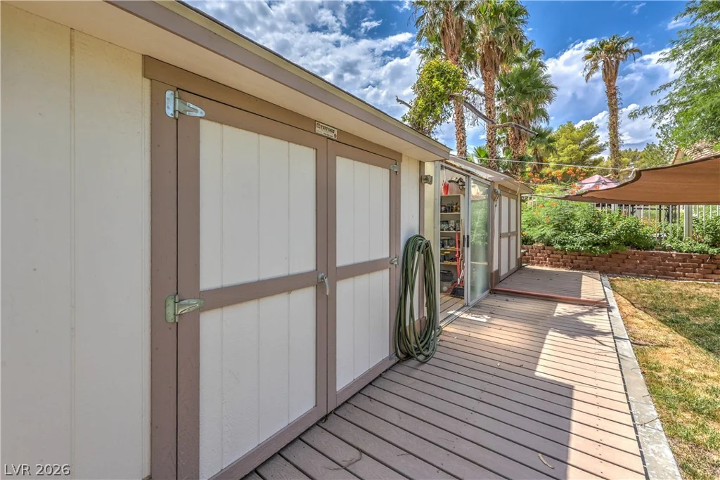 8020 La Cienega, Las Vegas, NV 89123