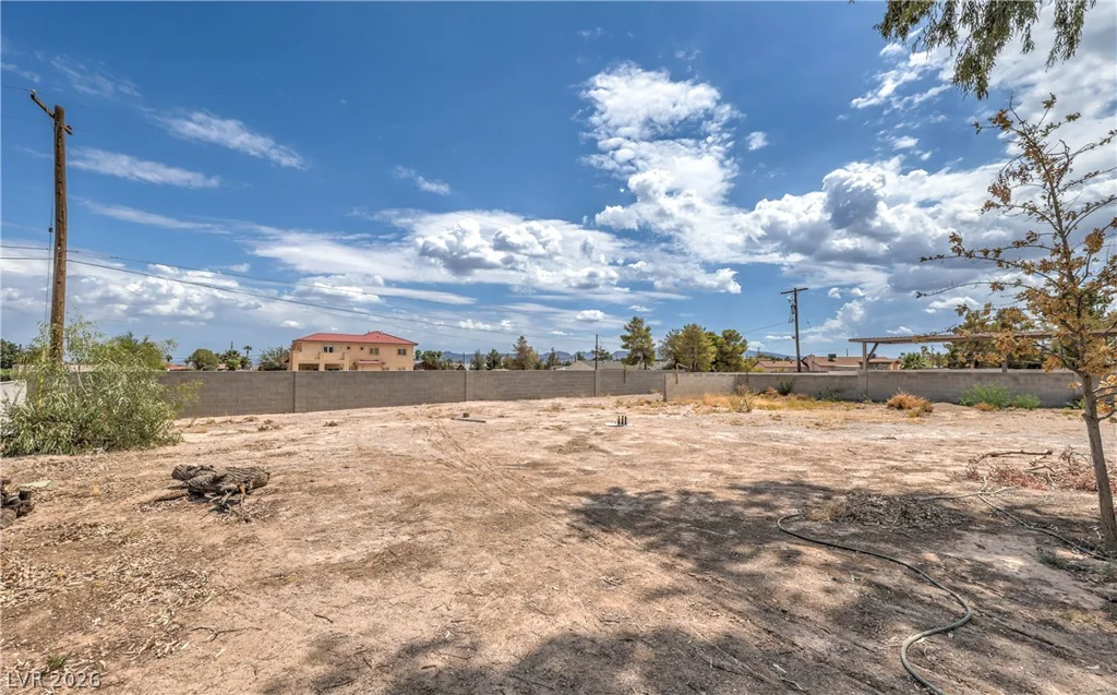 8020 La Cienega, Las Vegas, NV 89123