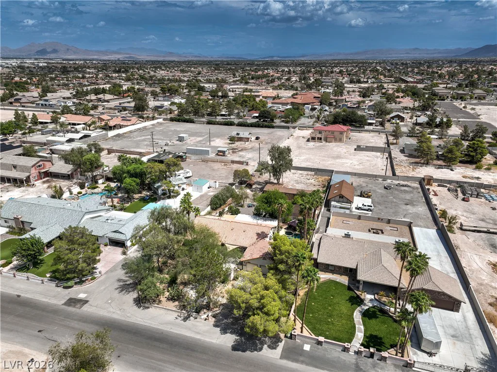 8020 La Cienega, Las Vegas, NV 89123