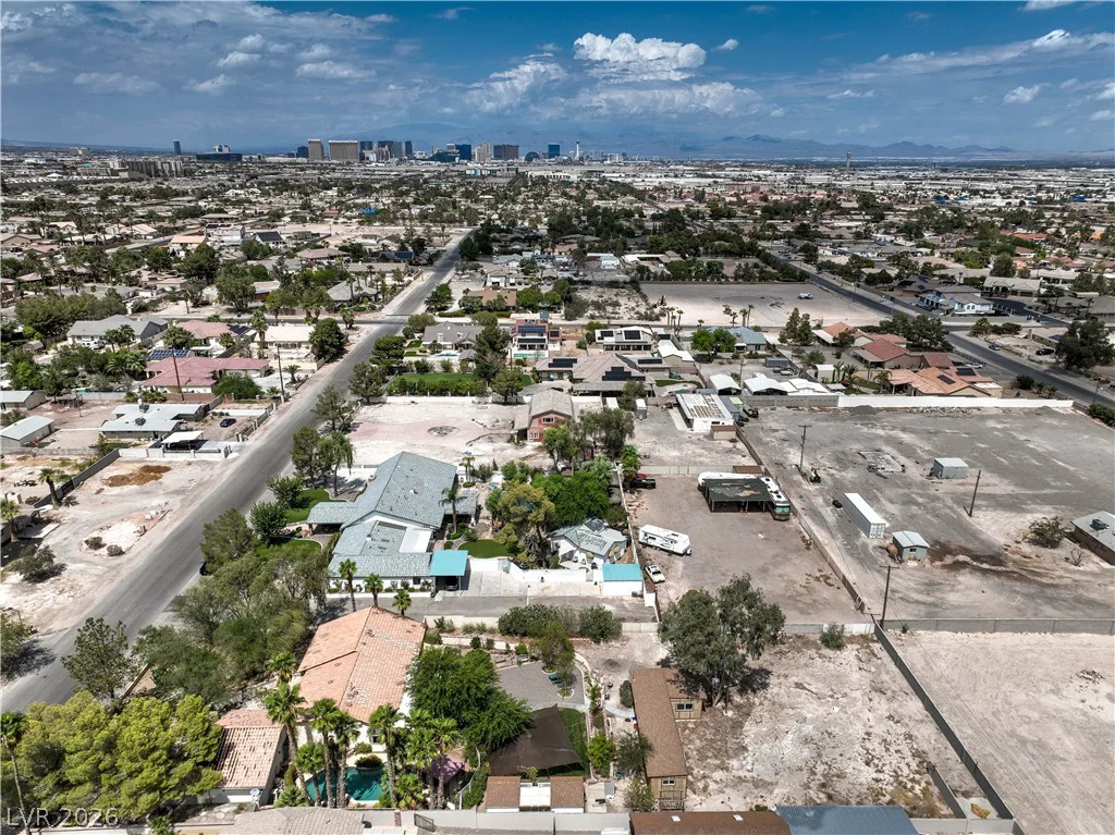 8020 La Cienega, Las Vegas, NV 89123