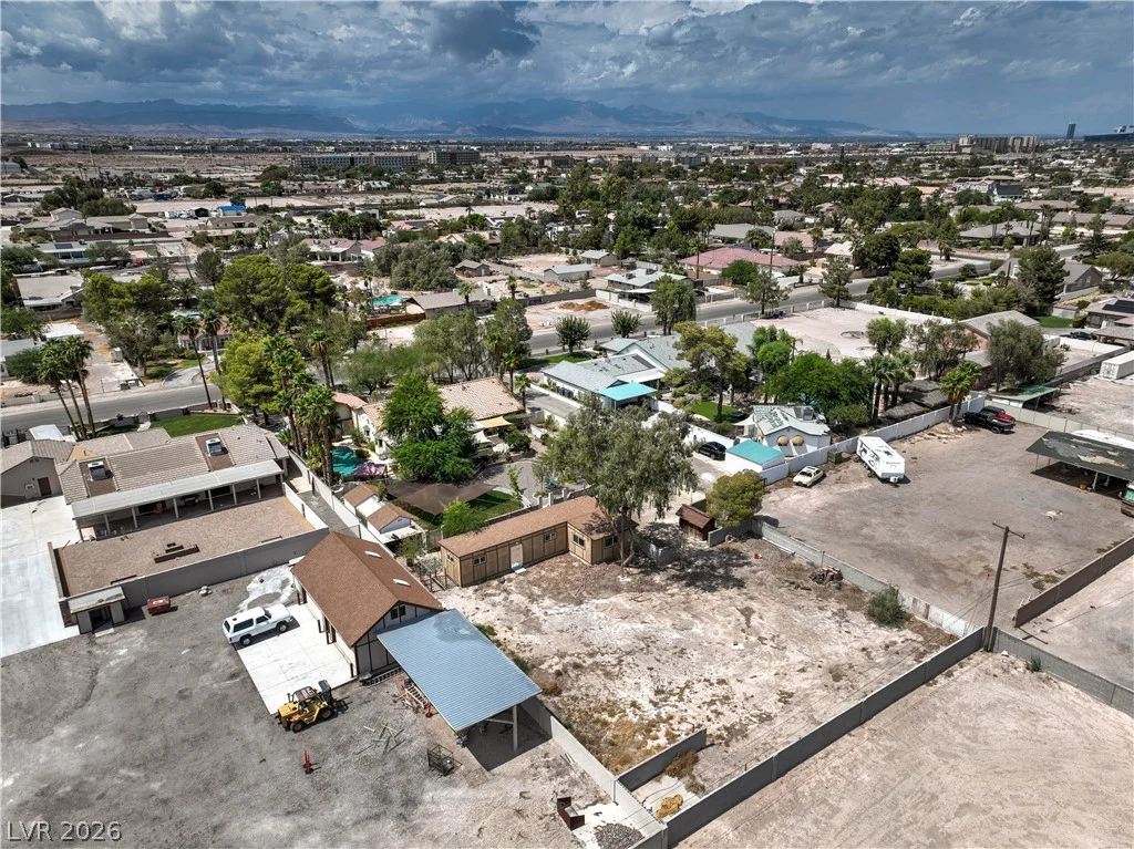 8020 La Cienega, Las Vegas, NV 89123