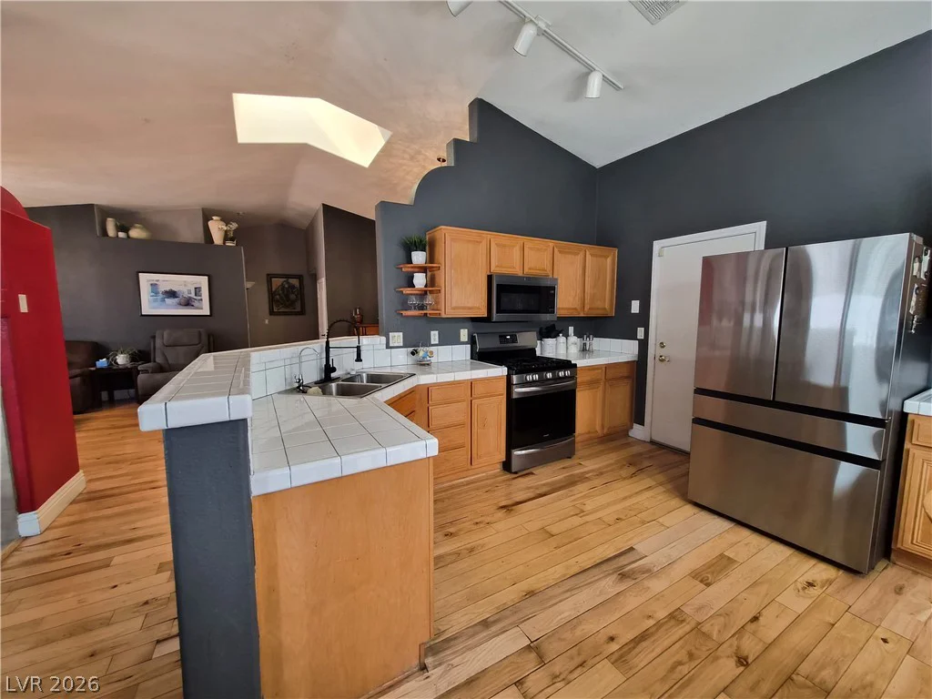 6413 Mahogany Peak, Las Vegas, NV 89110