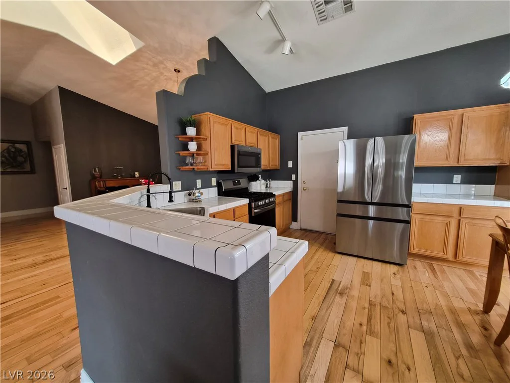 6413 Mahogany Peak, Las Vegas, NV 89110