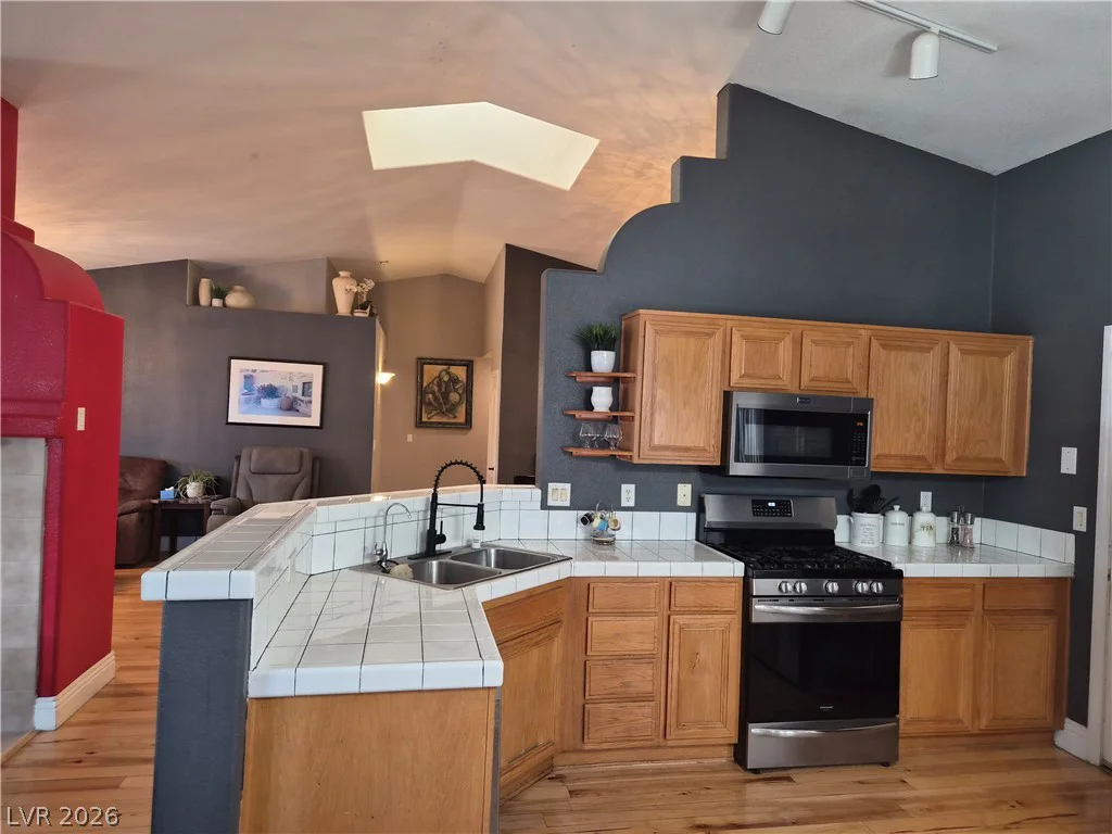 6413 Mahogany Peak, Las Vegas, NV 89110