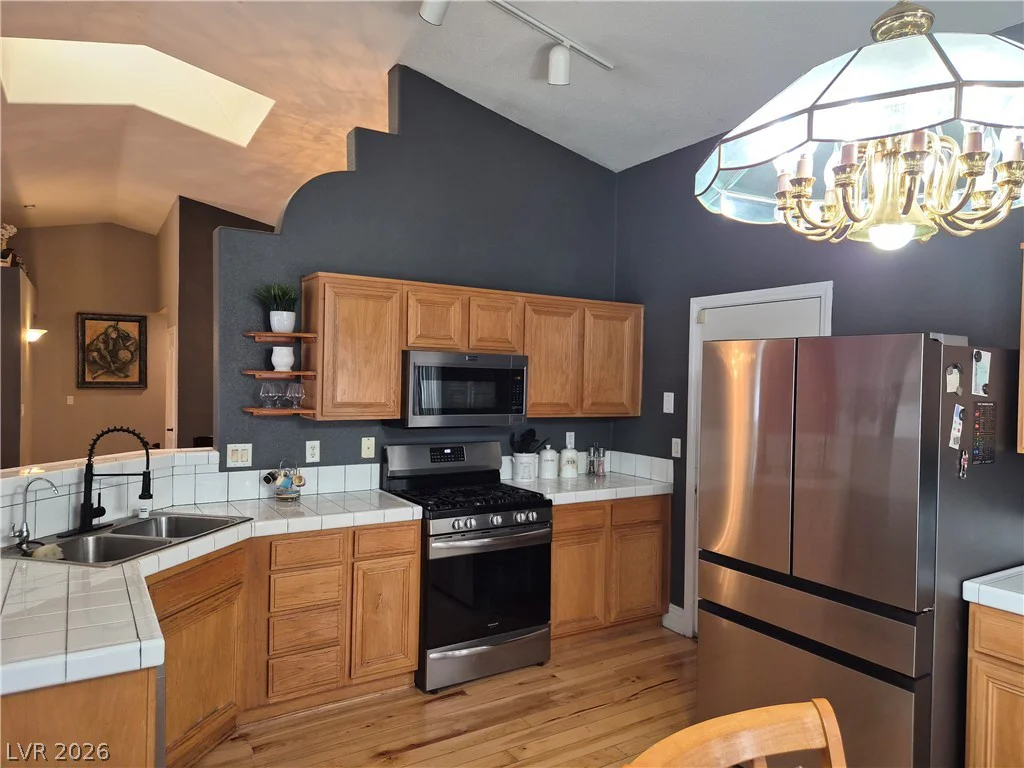 6413 Mahogany Peak, Las Vegas, NV 89110