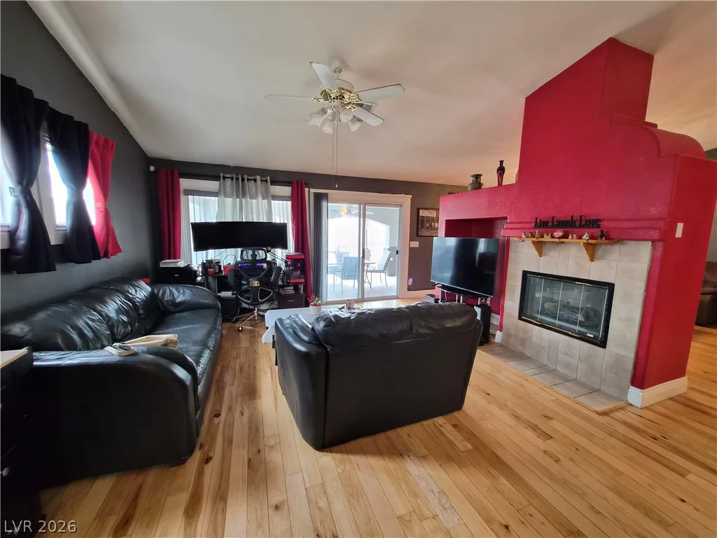 6413 Mahogany Peak, Las Vegas, NV 89110