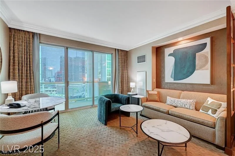 135 Harmon, Las Vegas, NV 89109