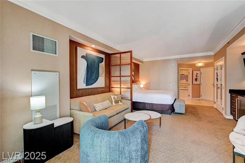 135 Harmon, Las Vegas, NV 89109