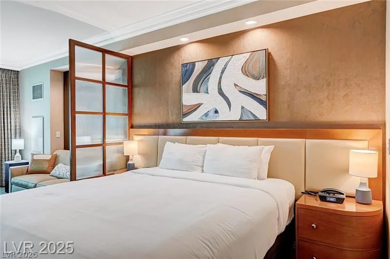 135 Harmon, Las Vegas, NV 89109