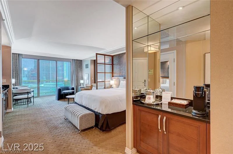 135 Harmon, Las Vegas, NV 89109