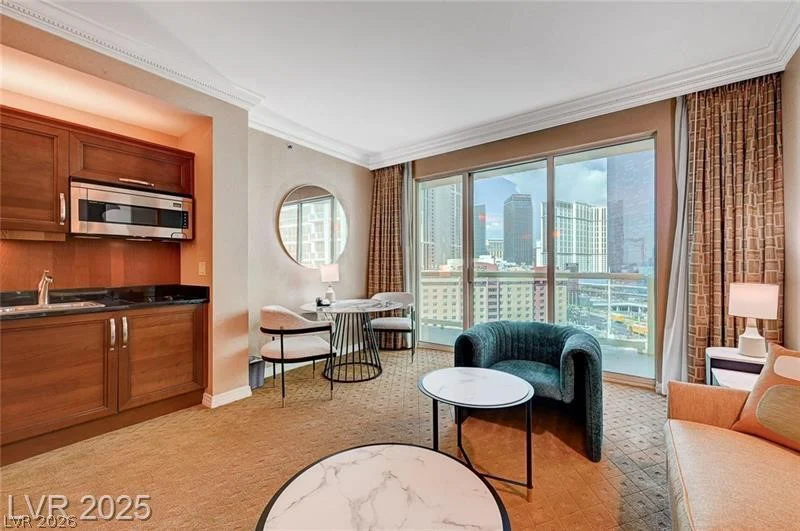 135 Harmon, Las Vegas, NV 89109