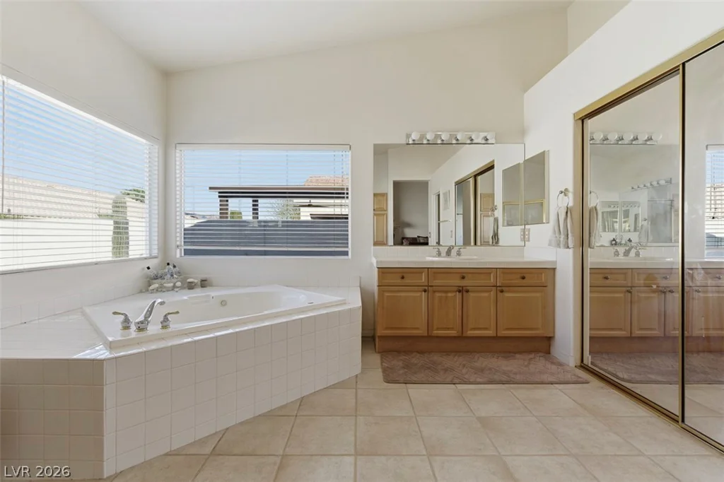 7430 Bisonwood, Las Vegas, NV 89131