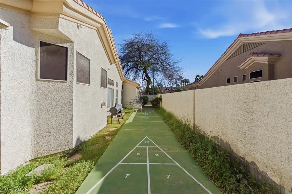 7430 Bisonwood, Las Vegas, NV 89131