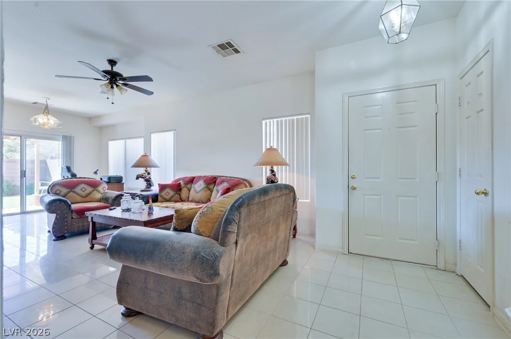 5811 Golden Wing, Las Vegas, NV 89113