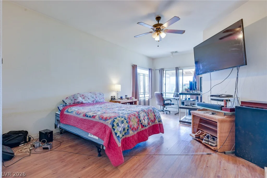 5811 Golden Wing, Las Vegas, NV 89113