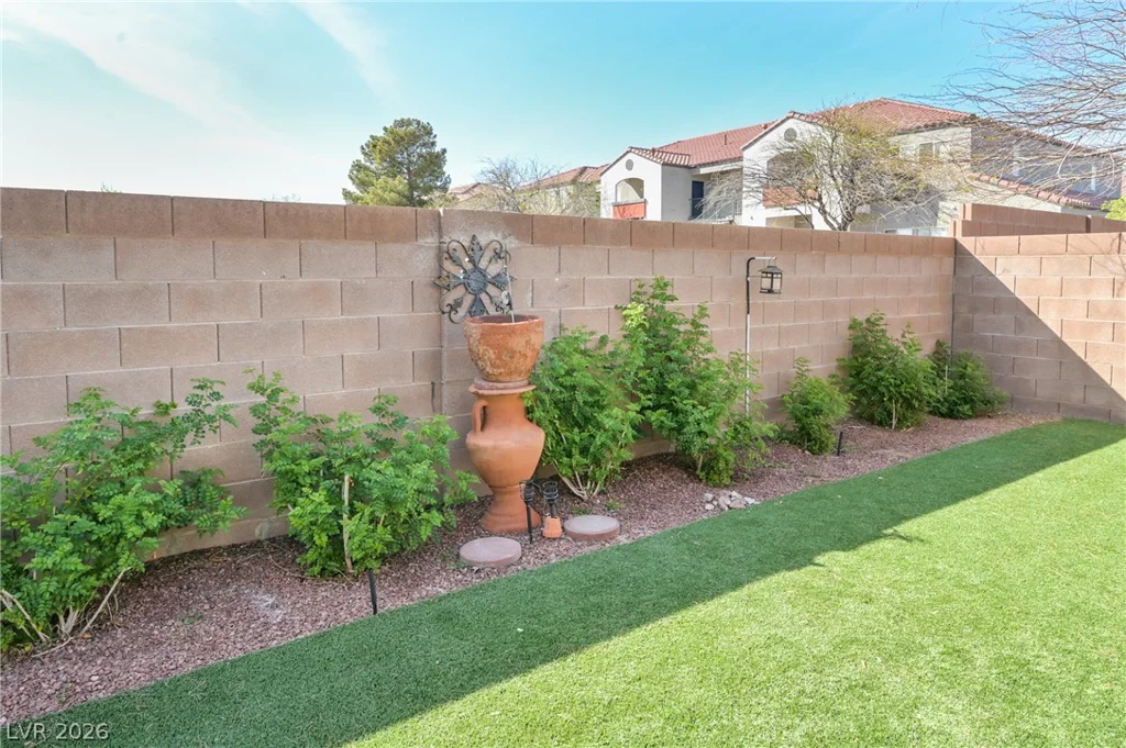 5811 Golden Wing, Las Vegas, NV 89113