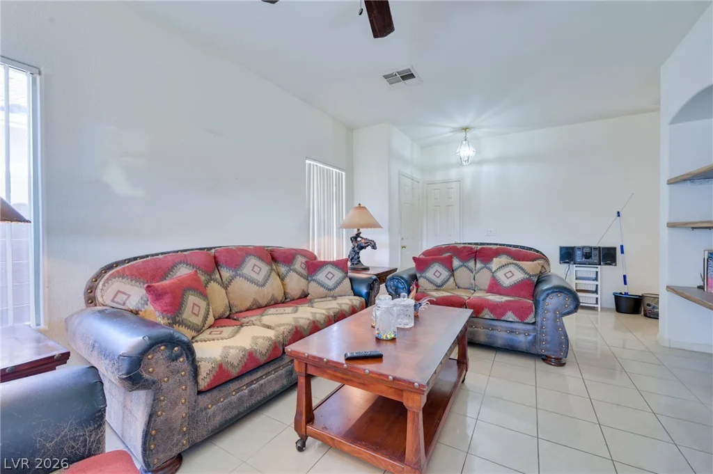5811 Golden Wing, Las Vegas, NV 89113