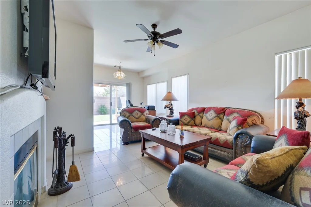 5811 Golden Wing, Las Vegas, NV 89113