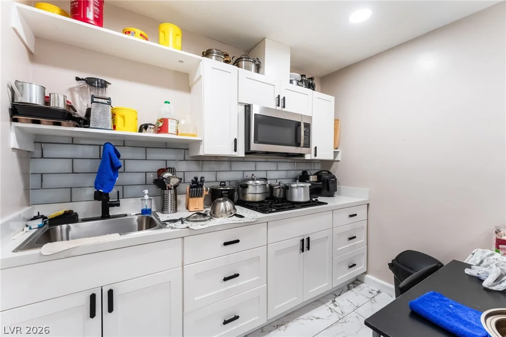 3215 Dillon, North Las Vegas, NV 89030