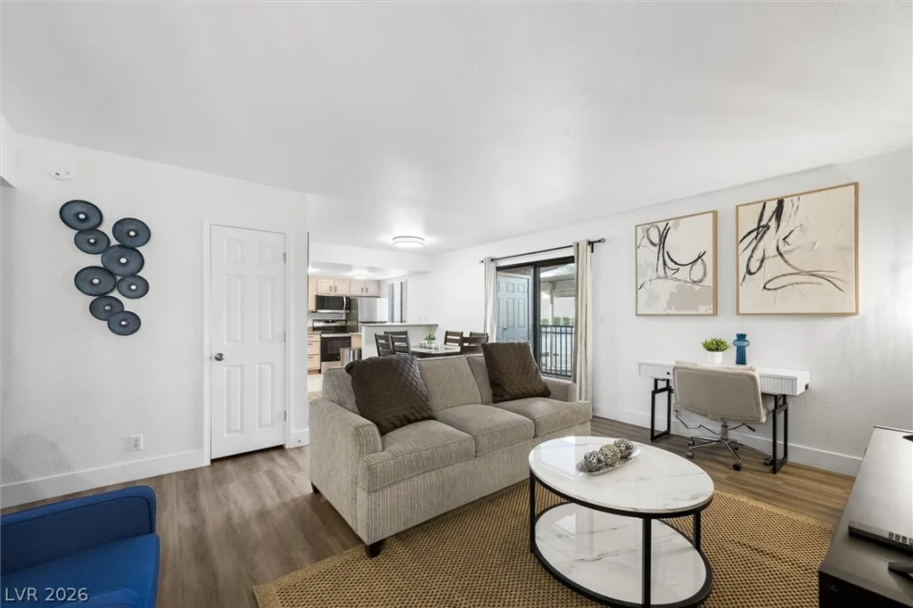 5404 River Glen, Las Vegas, NV 89103