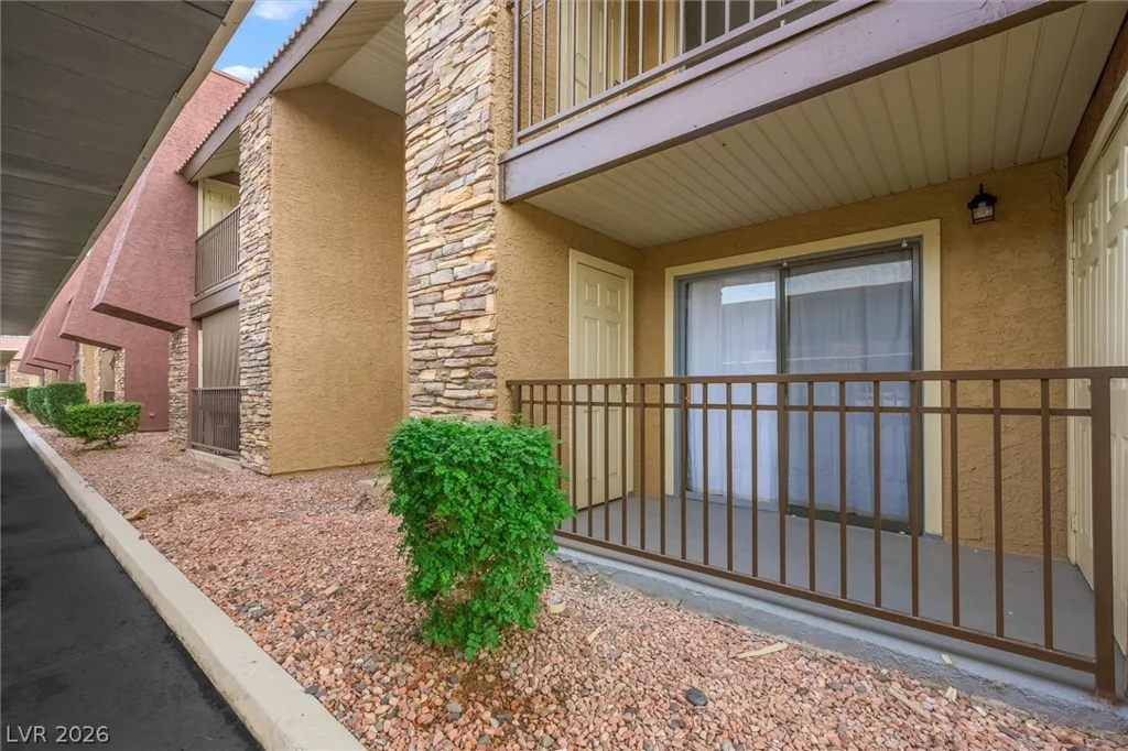 5404 River Glen, Las Vegas, NV 89103