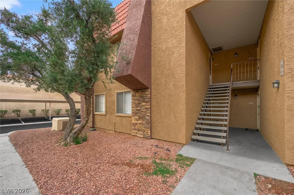 5404 River Glen, Las Vegas, NV 89103