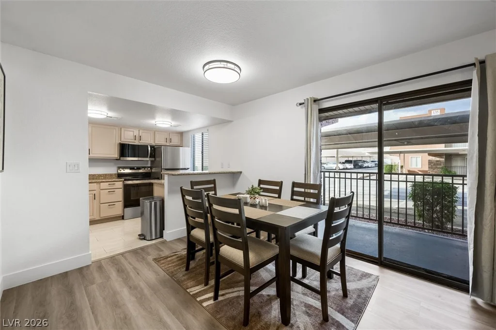 5404 River Glen, Las Vegas, NV 89103