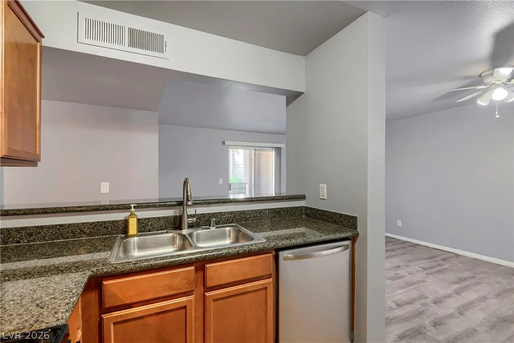 2121 Blue Breeze, Las Vegas, NV 89128