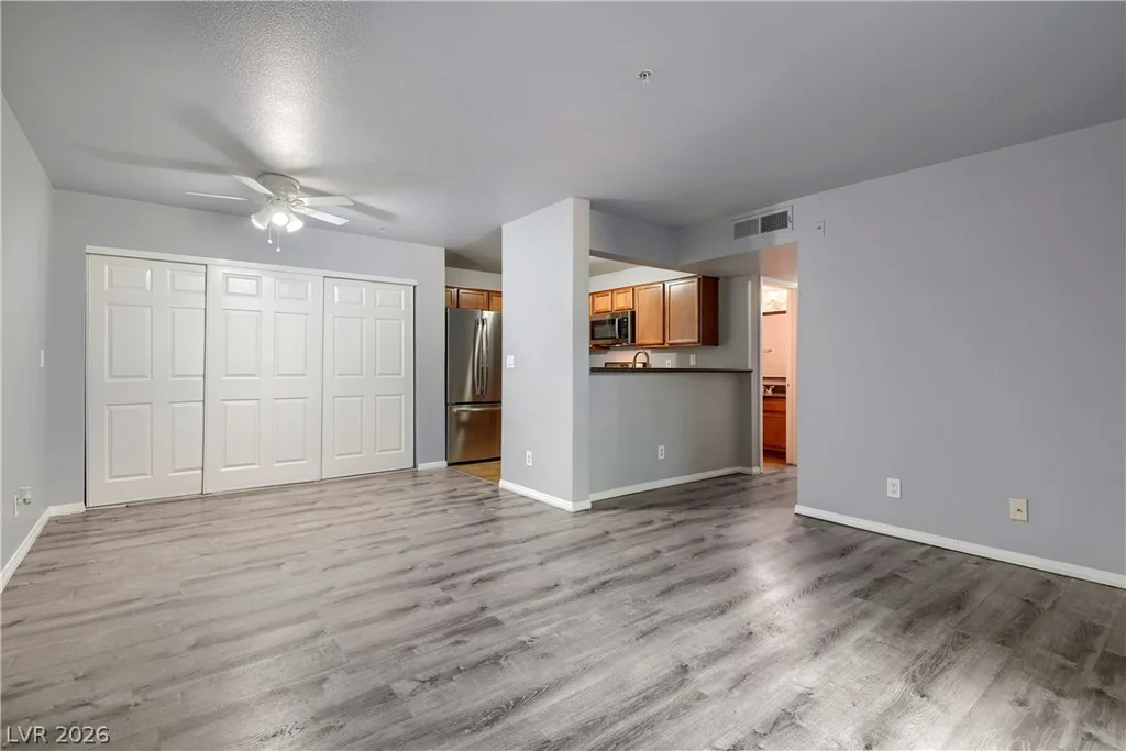 2121 Blue Breeze, Las Vegas, NV 89128