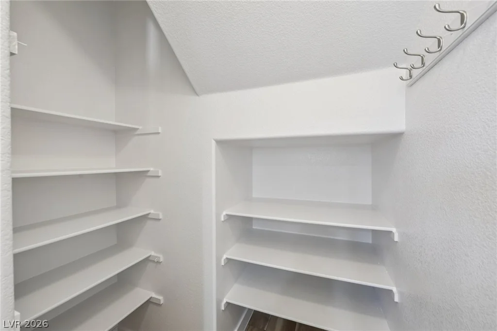 977 Courtney Valley, Henderson, NV 89052