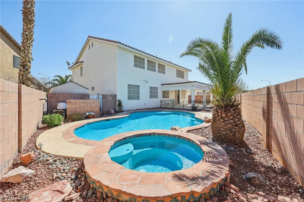 977 Courtney Valley, Henderson, NV 89052