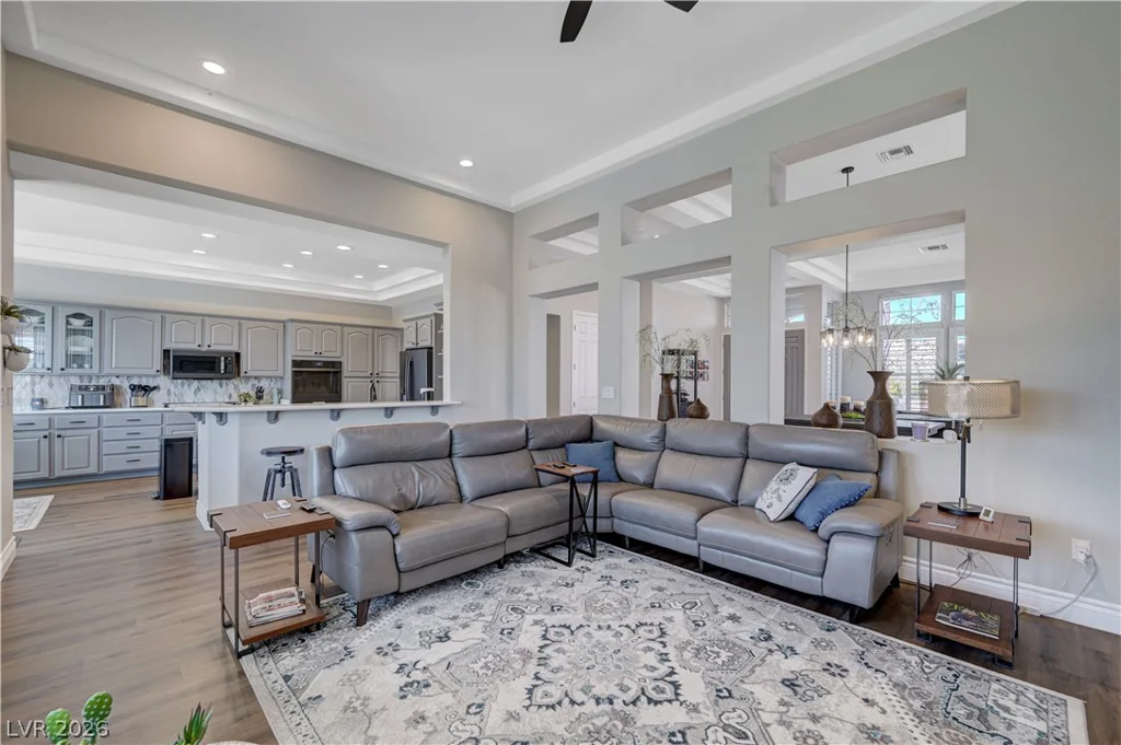10533 Shoalhaven, Las Vegas, NV 89134