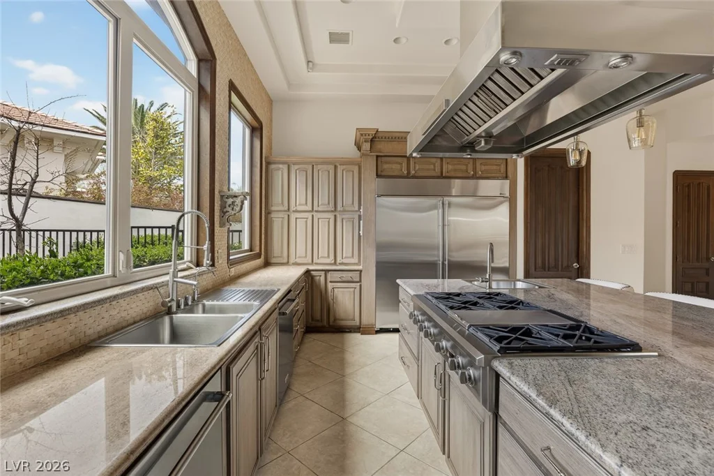 9325 Canyon Classic, Las Vegas, NV 89144