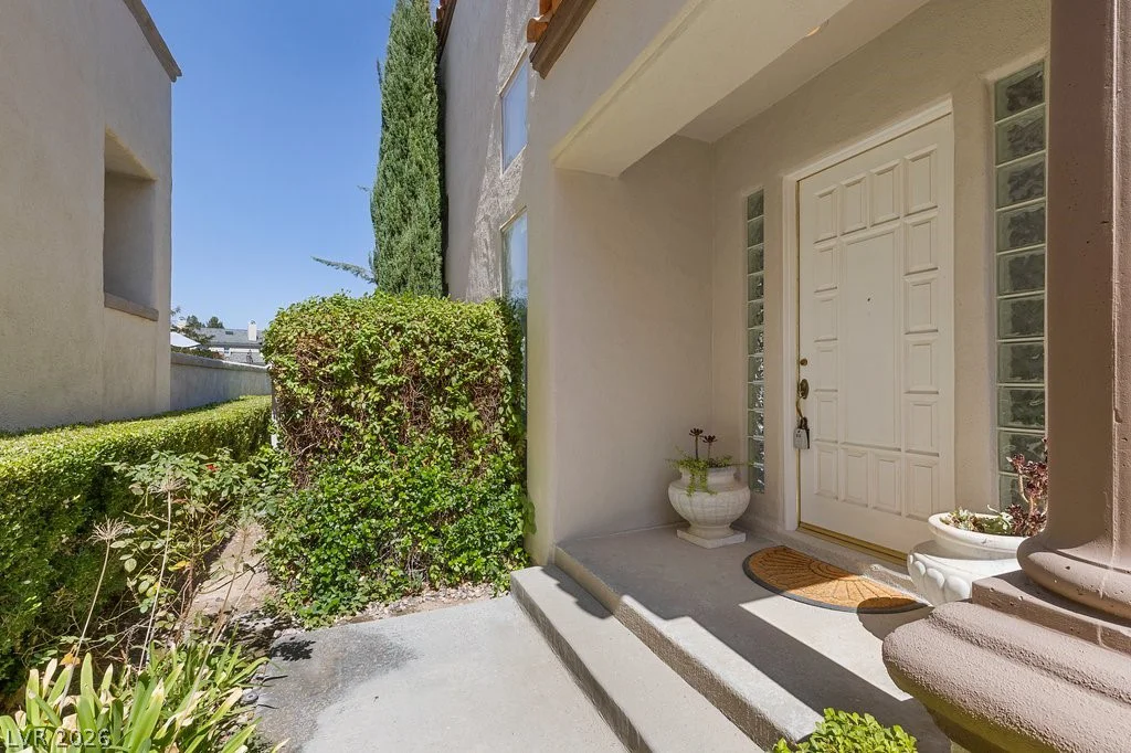 8188 Horseshoe Bend, Las Vegas, NV 89113