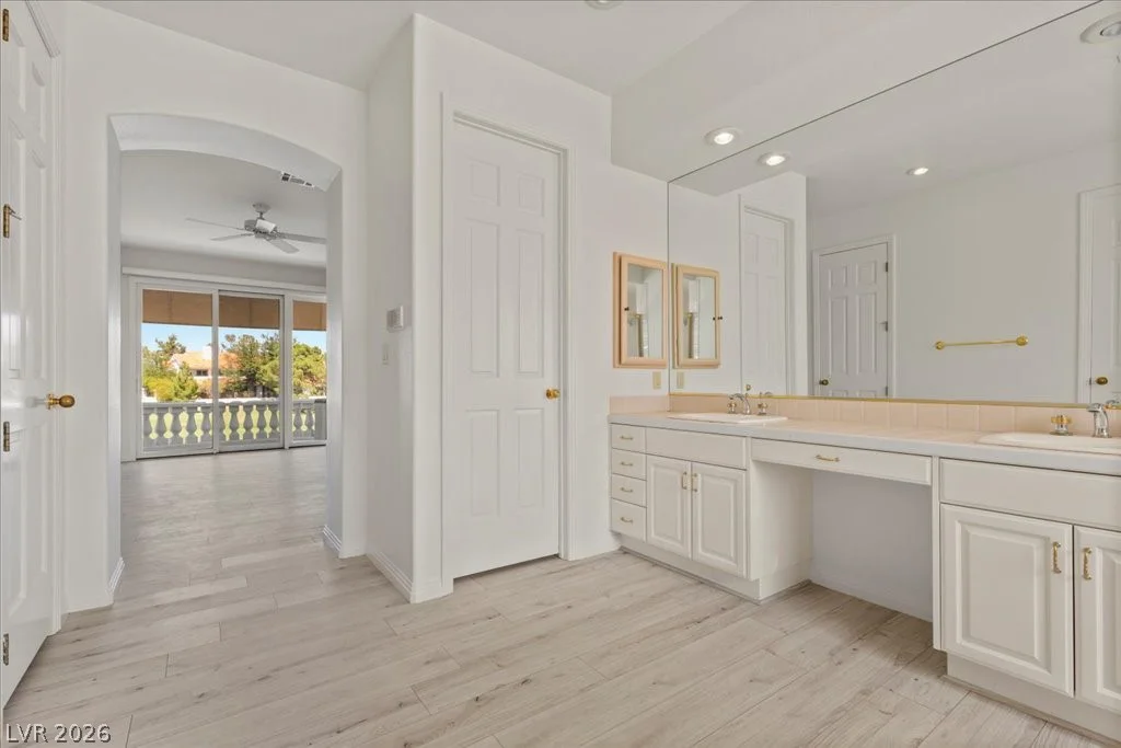 8188 Horseshoe Bend, Las Vegas, NV 89113