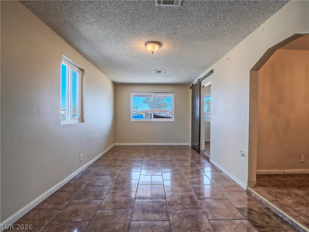 1103 Arrowhead, Las Vegas, NV 89106