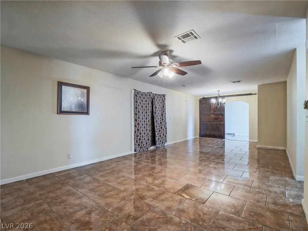 1103 Arrowhead, Las Vegas, NV 89106