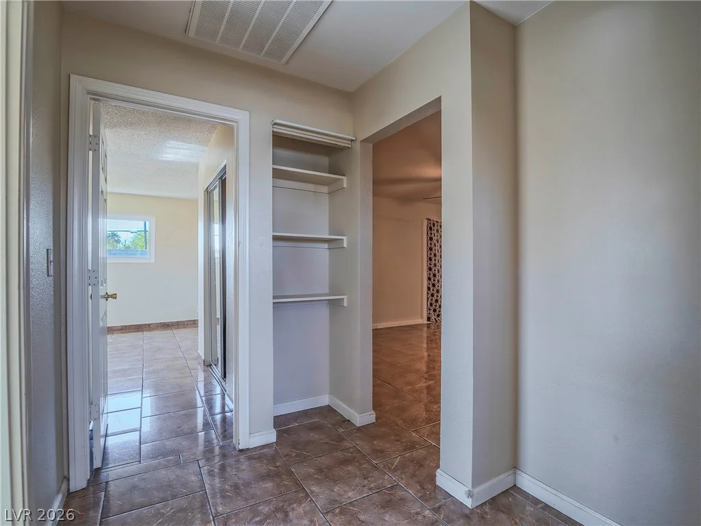 1103 Arrowhead, Las Vegas, NV 89106
