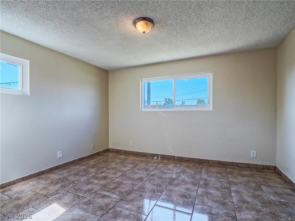 1103 Arrowhead, Las Vegas, NV 89106