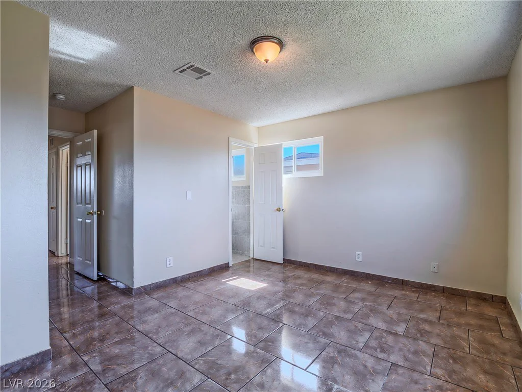 1103 Arrowhead, Las Vegas, NV 89106