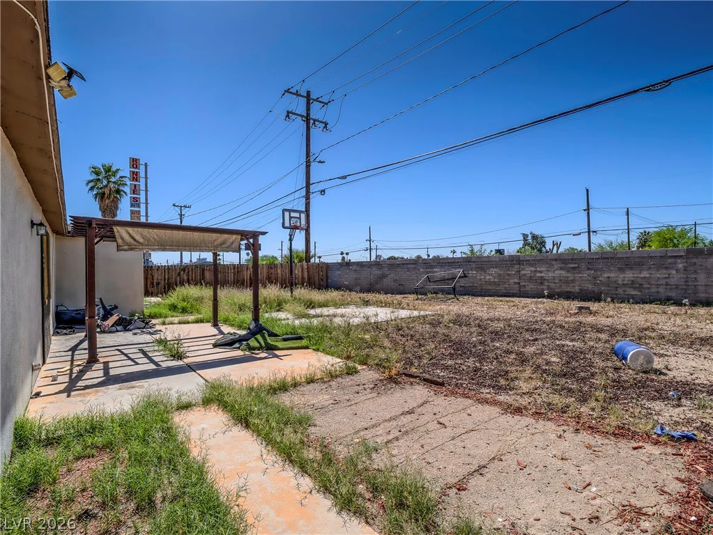 1103 Arrowhead, Las Vegas, NV 89106