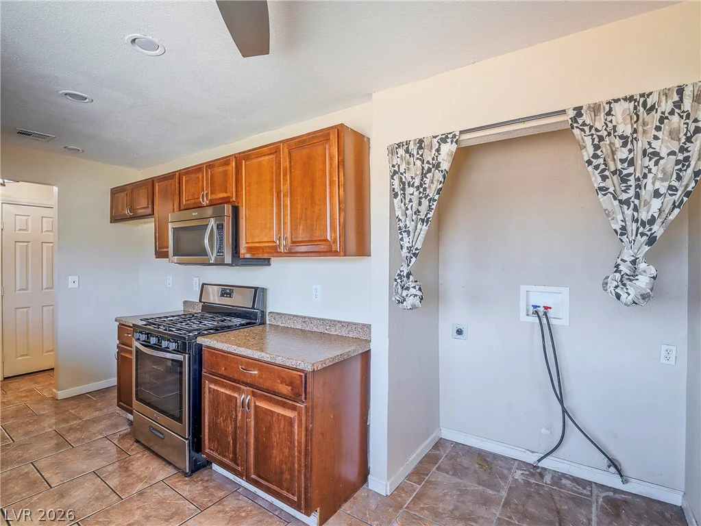 1103 Arrowhead, Las Vegas, NV 89106