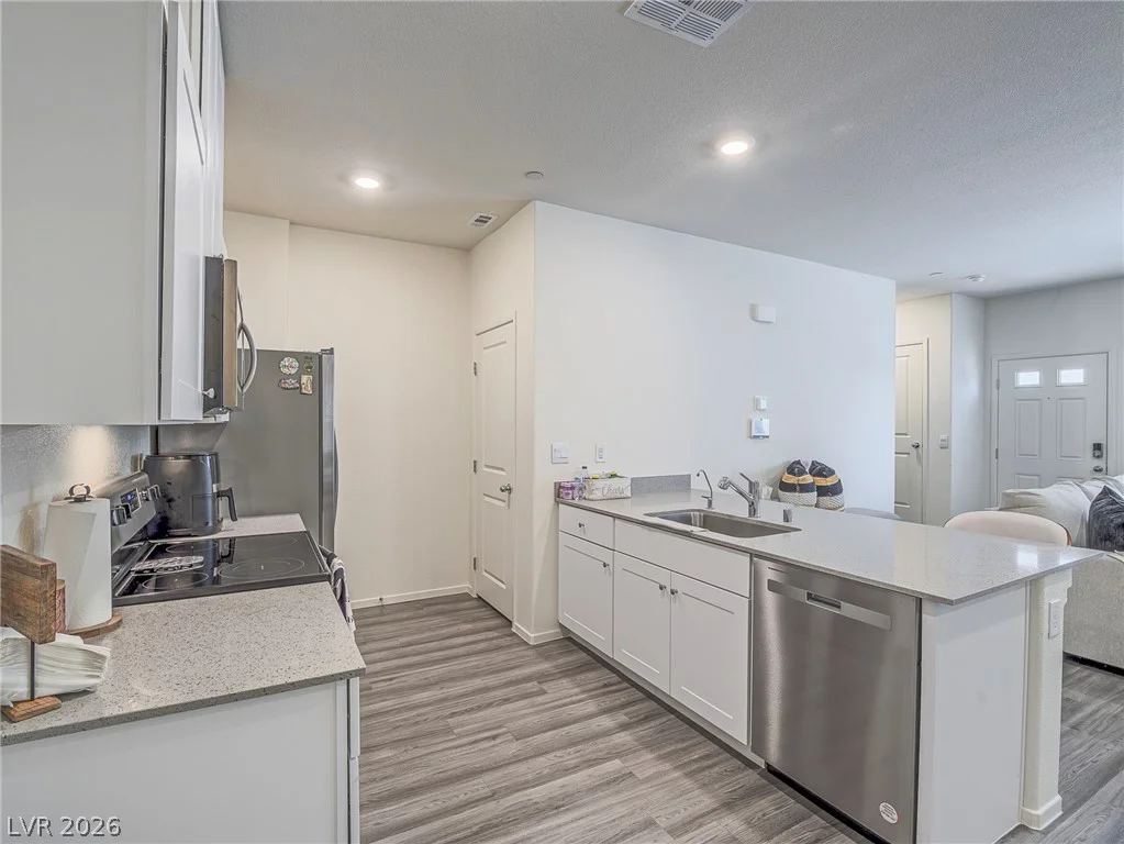 483 Waterfall Cove, Henderson, NV 89002