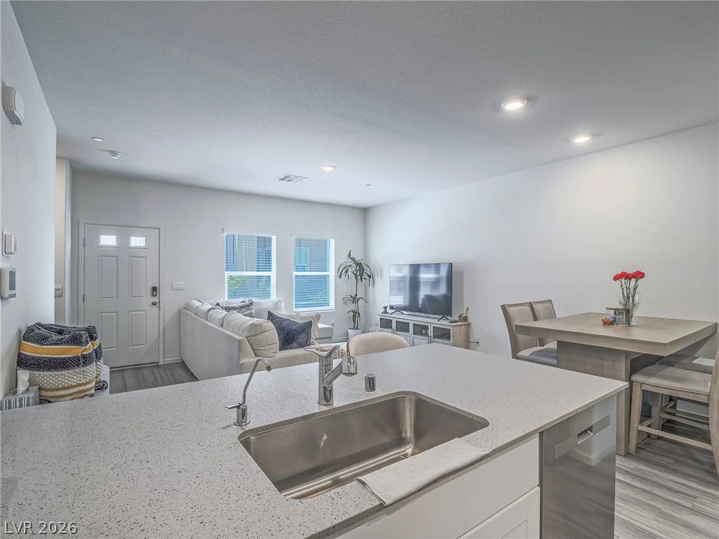 483 Waterfall Cove, Henderson, NV 89002