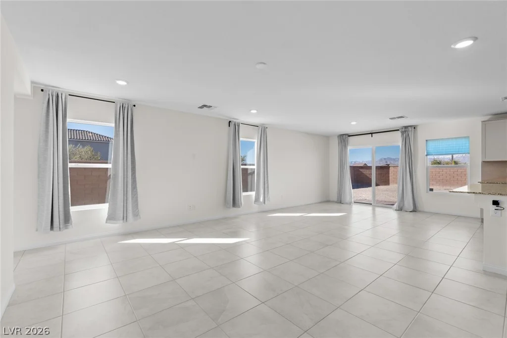 6929 Toll Mountain, North Las Vegas, NV 89086