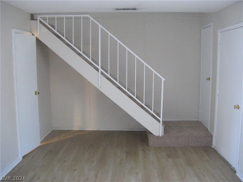 5052 Mountain Vista, Las Vegas, NV 89120