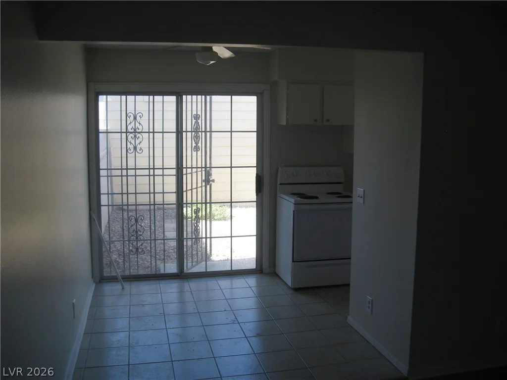 5052 Mountain Vista, Las Vegas, NV 89120