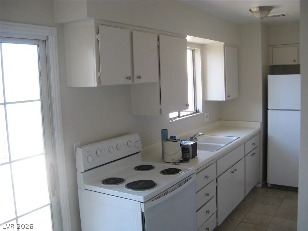 5052 Mountain Vista, Las Vegas, NV 89120