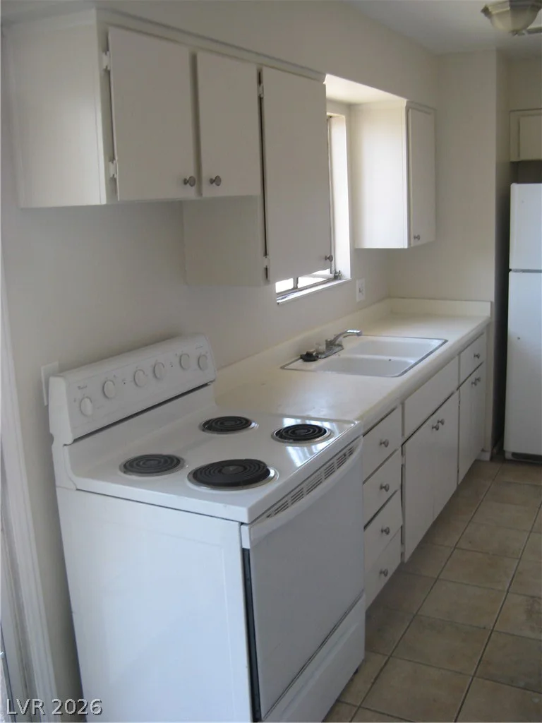 5052 Mountain Vista, Las Vegas, NV 89120